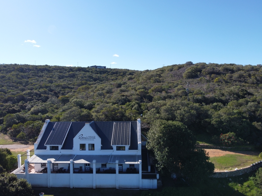 8 Bedroom Property for Sale in Stilbaai Oos Western Cape